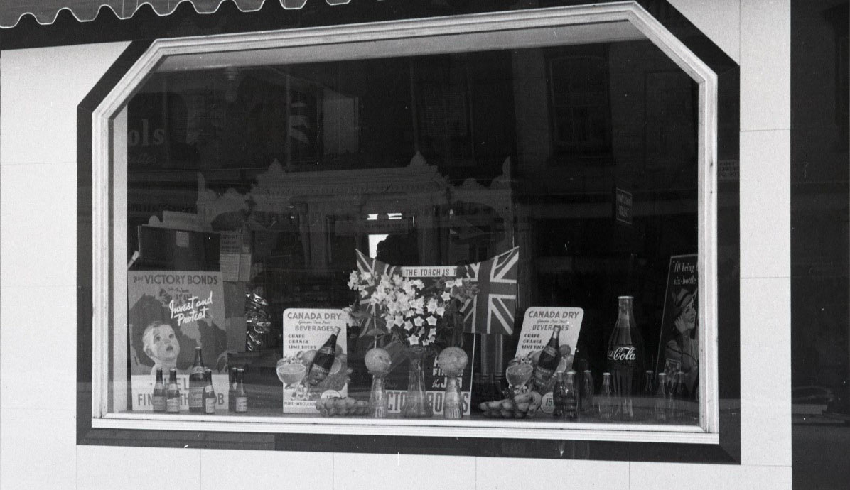 newblackstone2 Close up photo of Blackstone's front window display promoting War Bonds